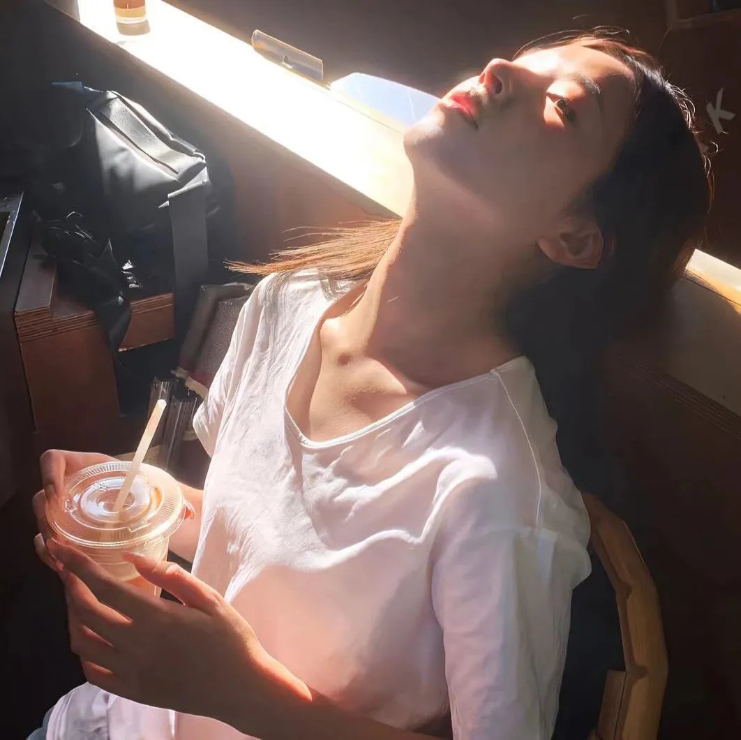 海边的女人